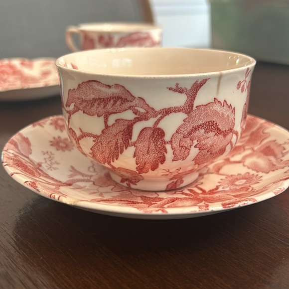 Johnson Bros England Teacup and Saucer sets (2) Chippendale Red Vintage - Picture 4 of 11